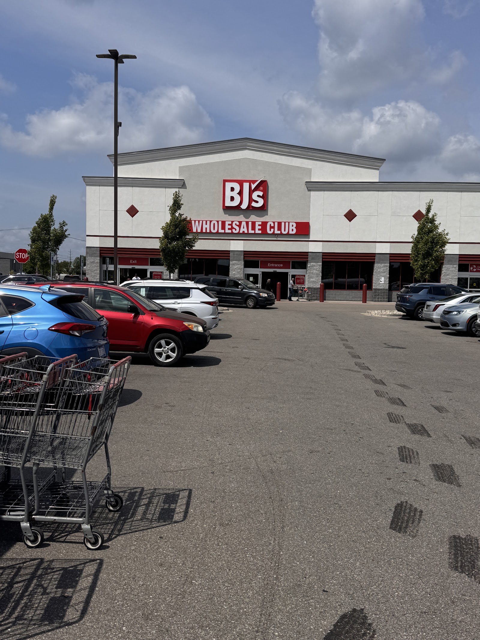 BJ's Wholesale Club in Madison Heights