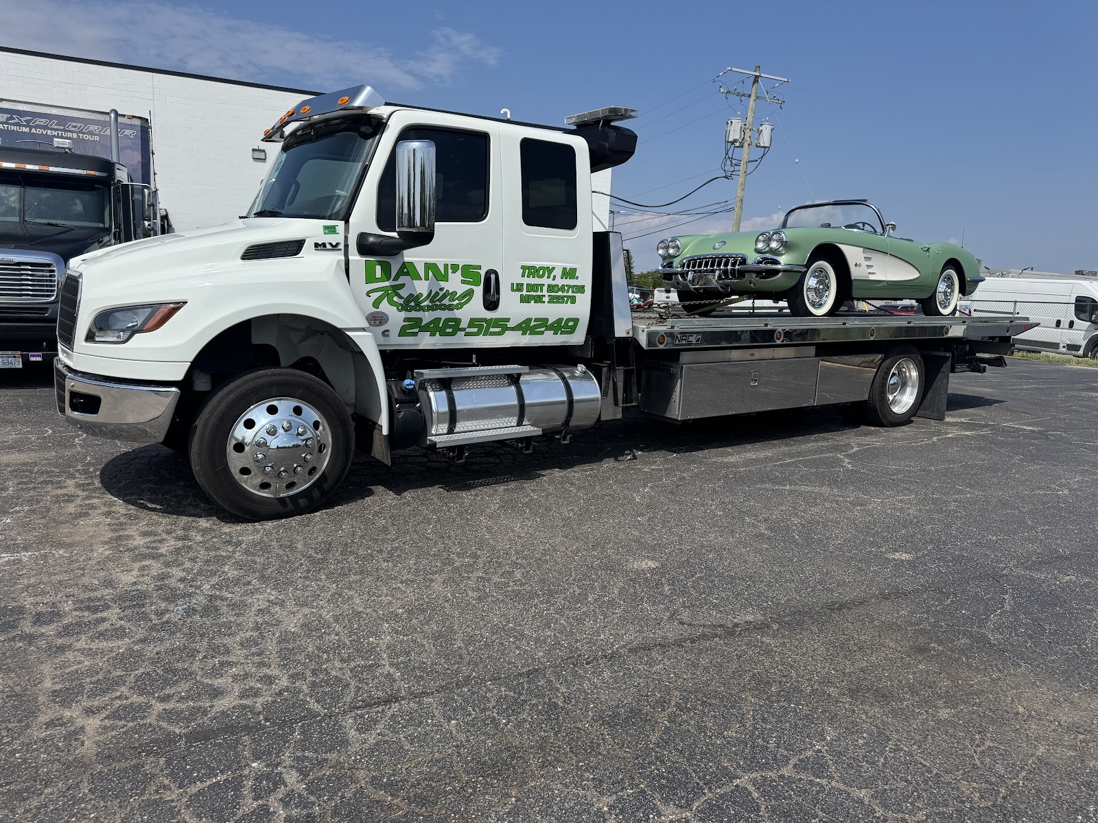 Dan's towing in