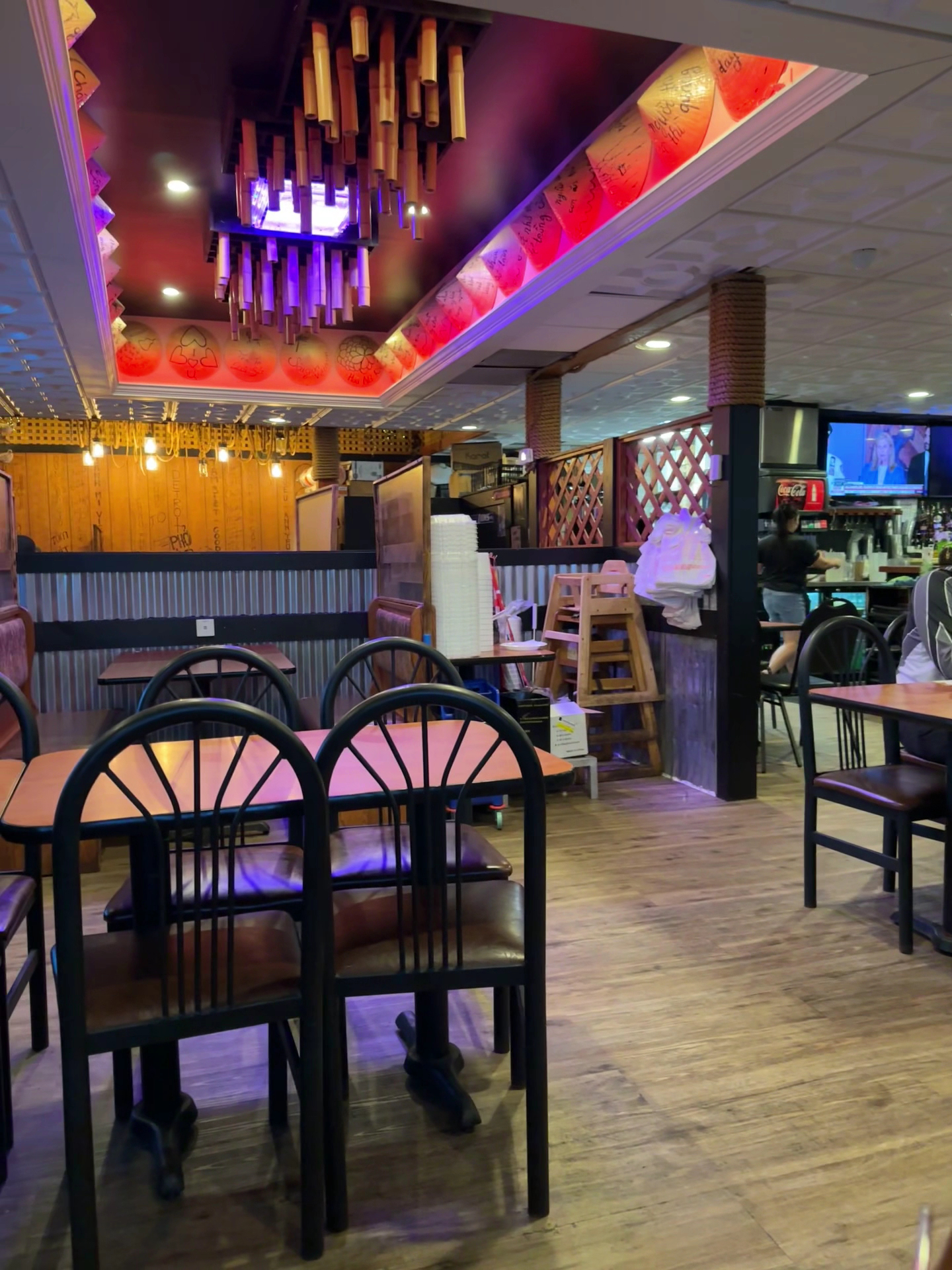 Detroit Pho & Crab Restaurant in Warren