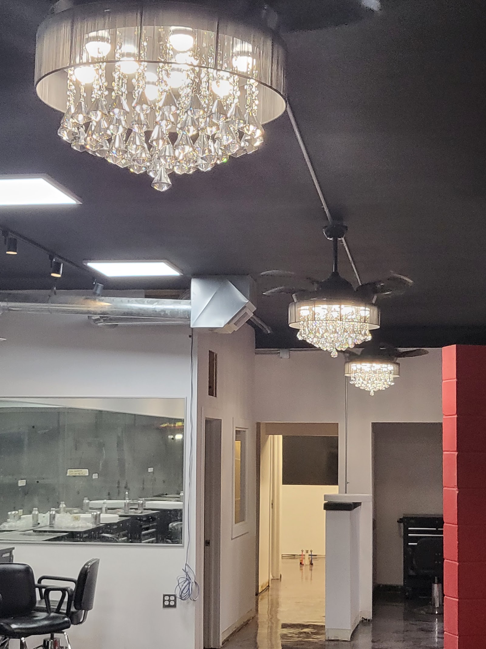 Dye Hair Salon & barber in Royal Oak
