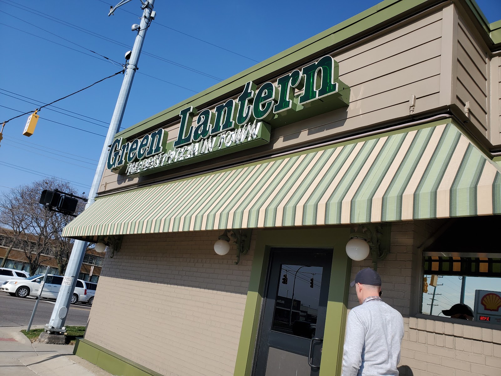 Green Lantern Pizza in Madison Heights