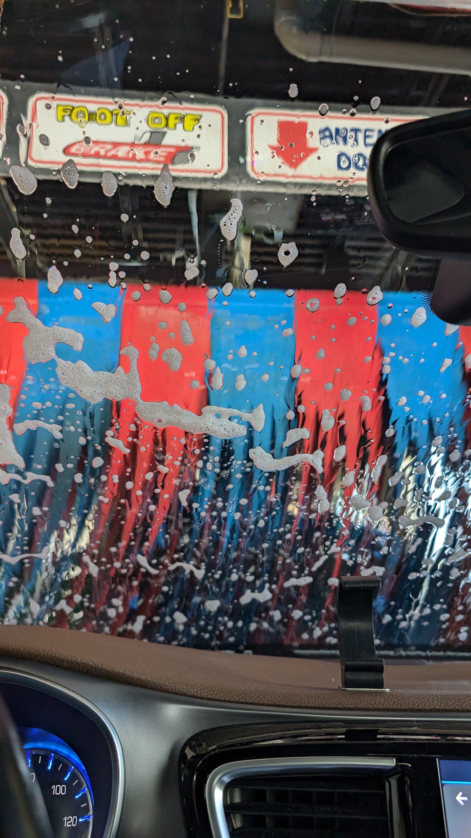 Heights Car Wash — photo