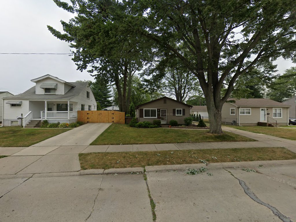 Grassgroomers in Madison Heights