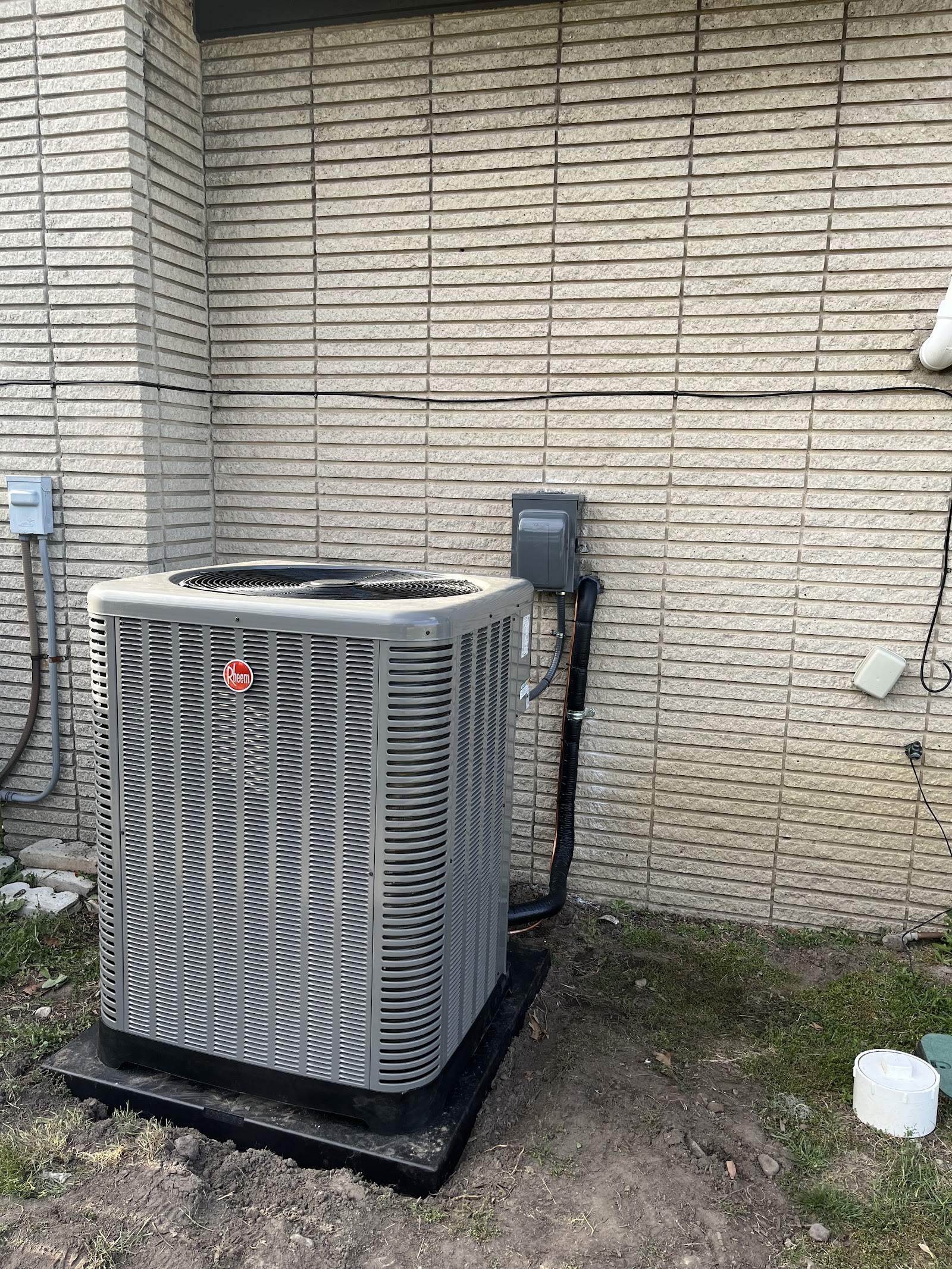 LEO'S HEATING AND COOLING in Madison Heights