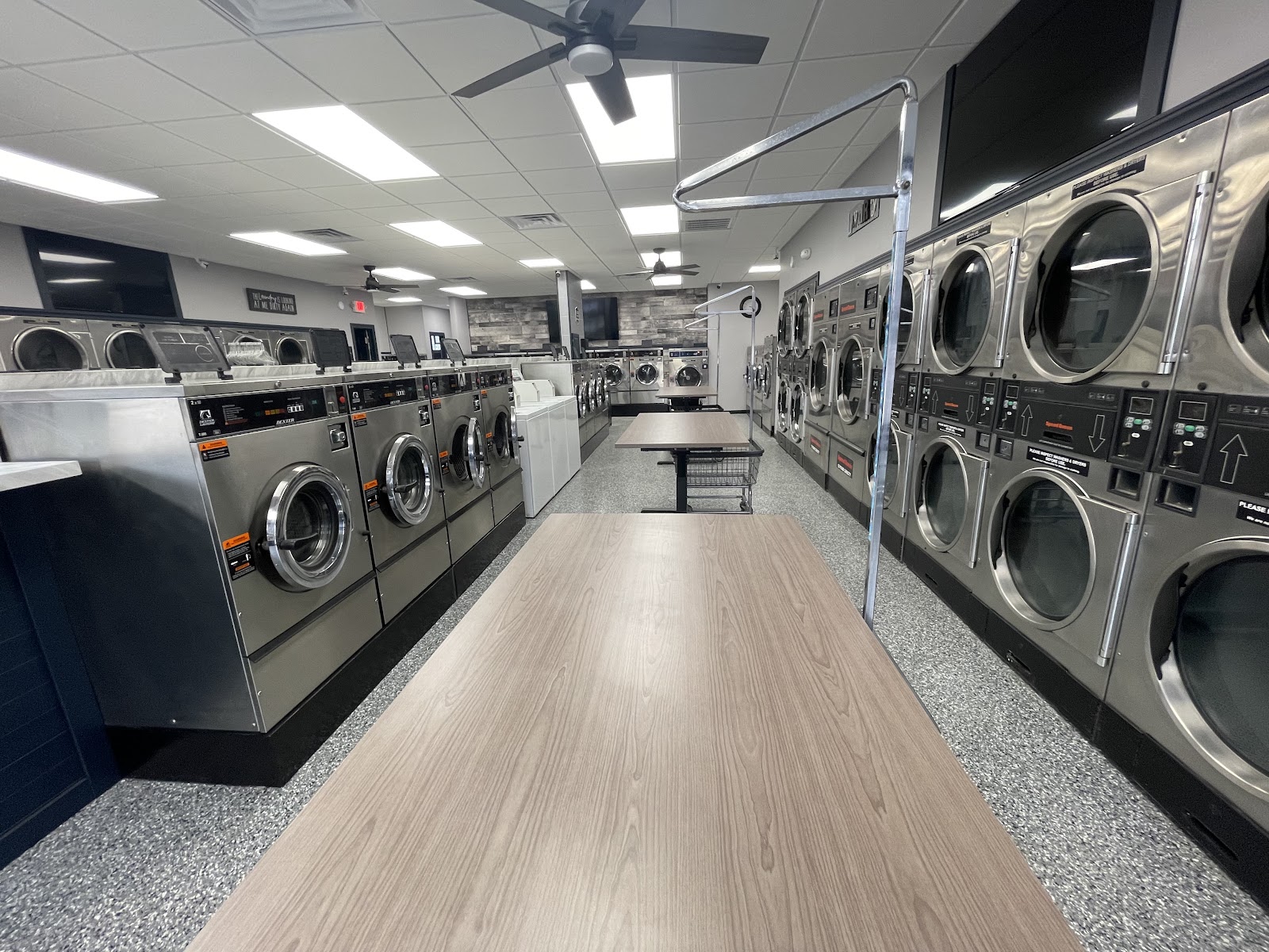 Madison Laundry Center in Madison Heights