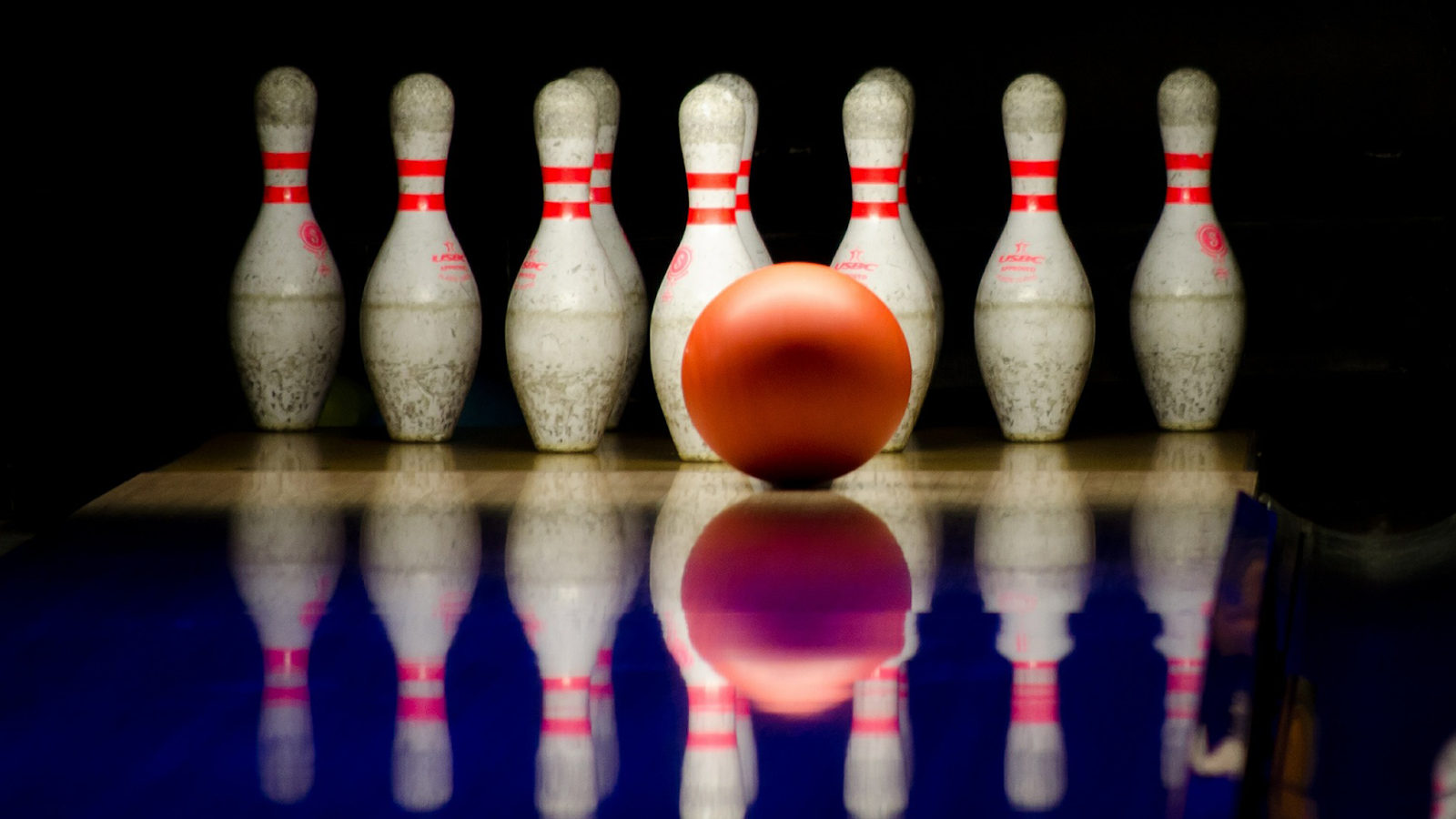 Madison Park Bowl, Bar & Grill in Madison Heights