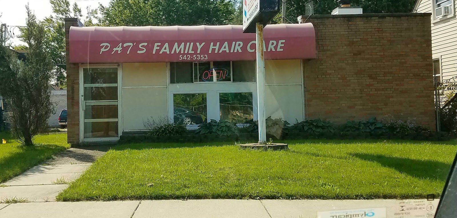 Pat's Barber Shop — photo