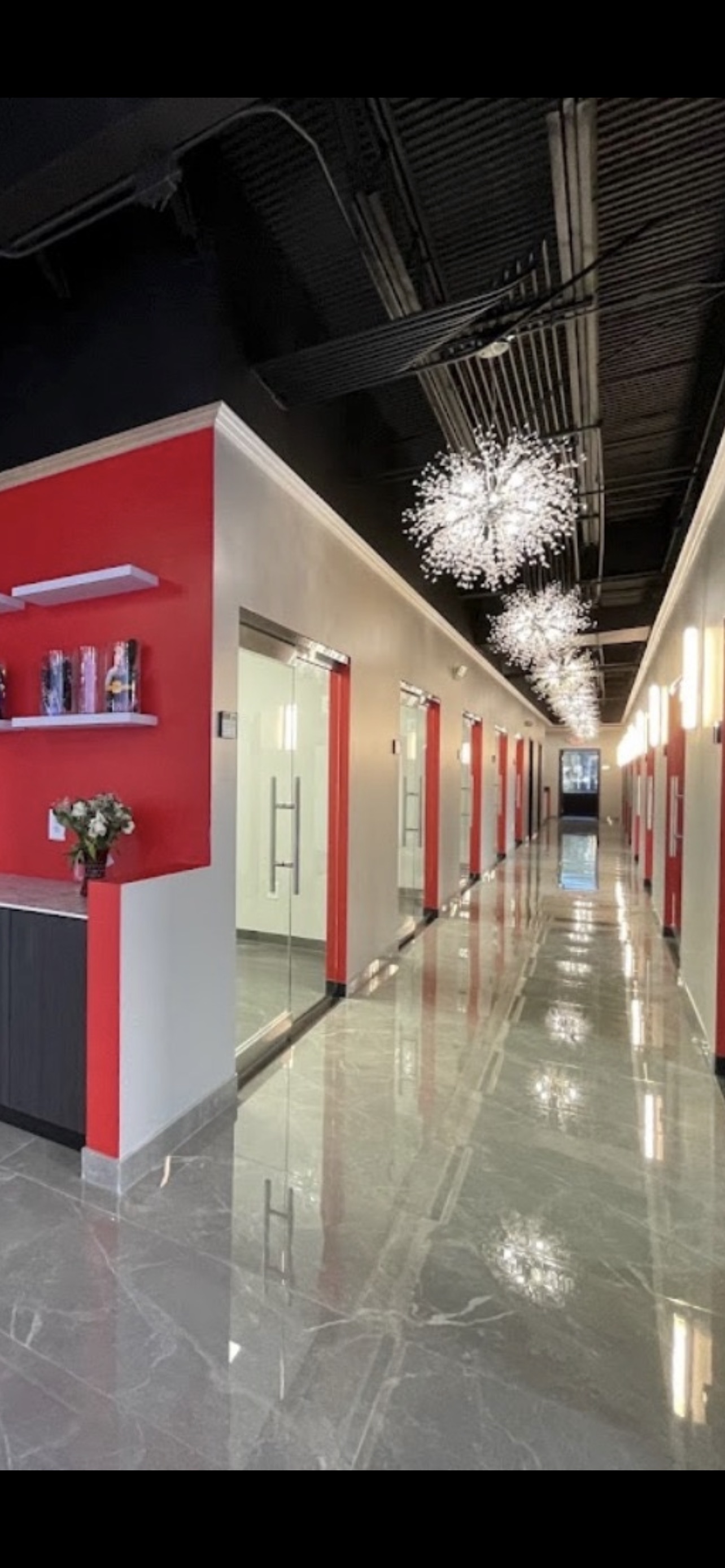 Vanity Salon Suites in Madison Heights